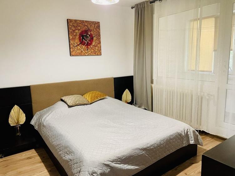Apartament cu 3 camere decomandat în Brâncoveanu