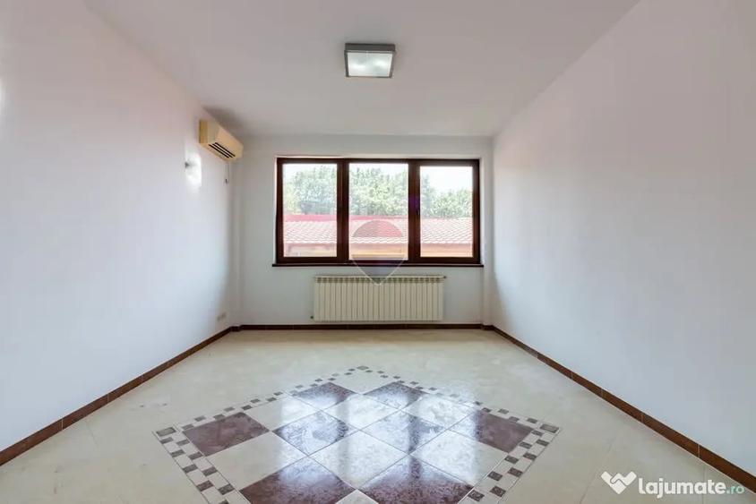 Casă cu 3 camere cu Teren 235 Mp în Ferentari