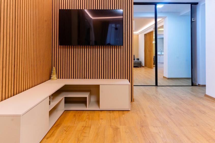 Apartament cu 3 camere semidecomandat, mobilat în Herăstrău