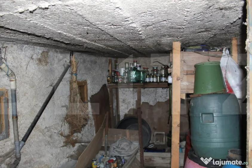 Casă cu 4 camere cu Teren 1500 Mp în Vâlcele