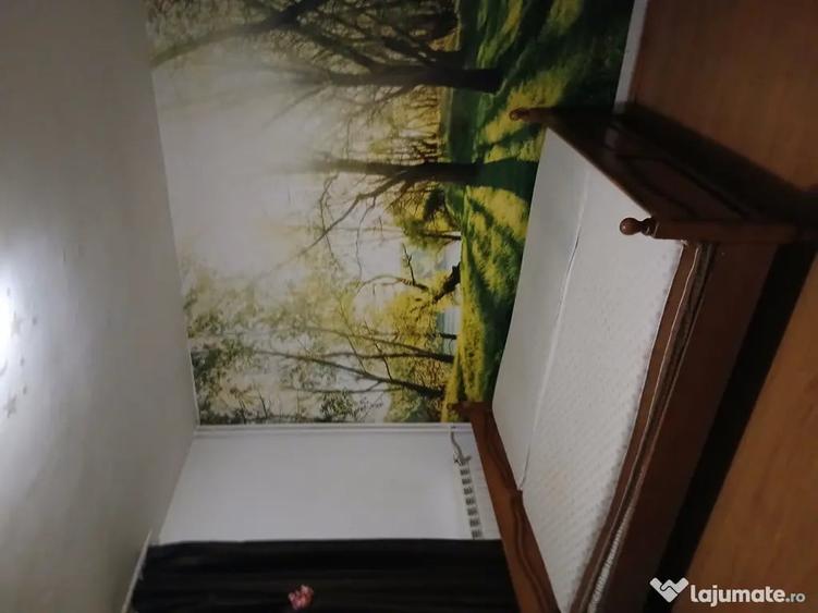 Apartament cu 3 camere decomandat în Nerva Traian