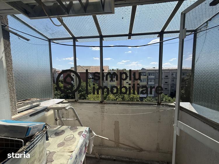 Apartament cu 4 camere decomandat în 1 Mai