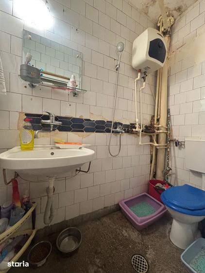 Garsonieră în Vest