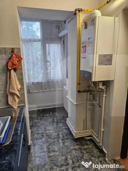 Apartament cu 3 camere decomandat în Central