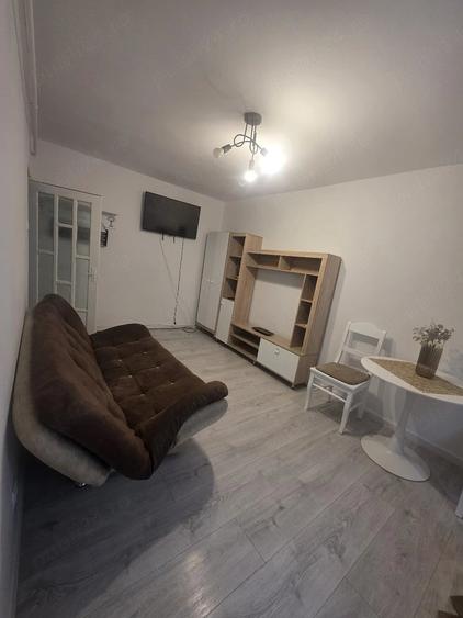 Garsonieră decomandată în Porolissum