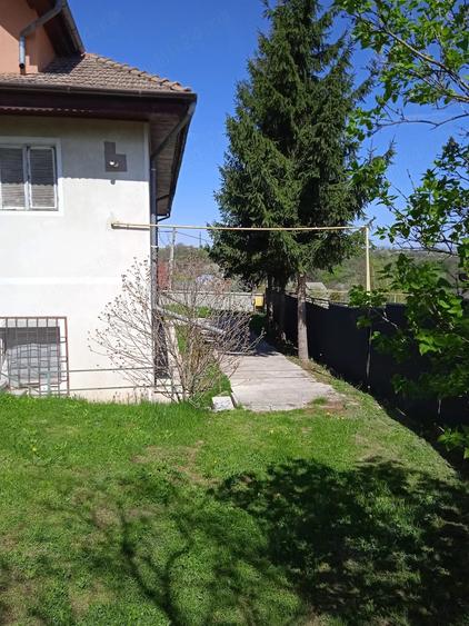 Casă cu 3 camere cu Teren 740 Mp în Măgura