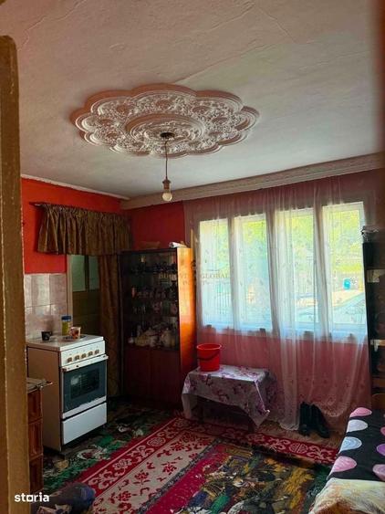 Casă cu 4 camere cu Teren 231 Mp în Vama
