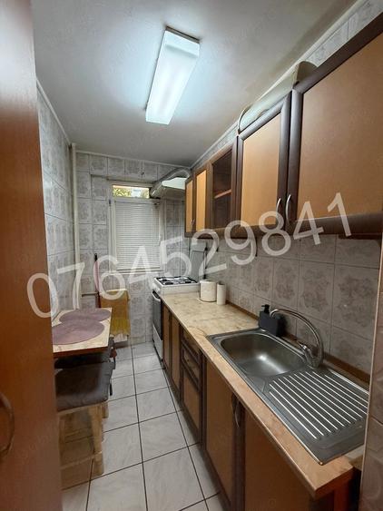Apartament cu 2 camere decomandat în Lacul Tei