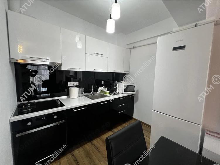 Apartament cu 3 camere decomandat în Sud