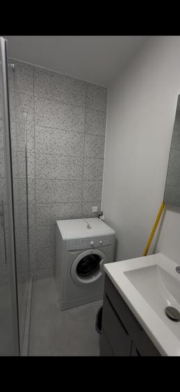 Apartament cu 2 camere semidecomandat în Florești