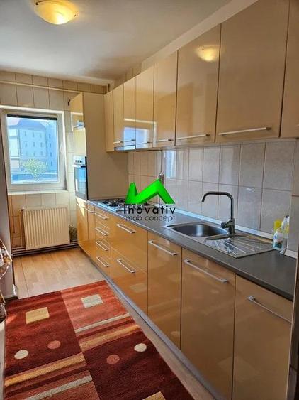 Apartament cu 3 camere decomandat, mobilat în Central