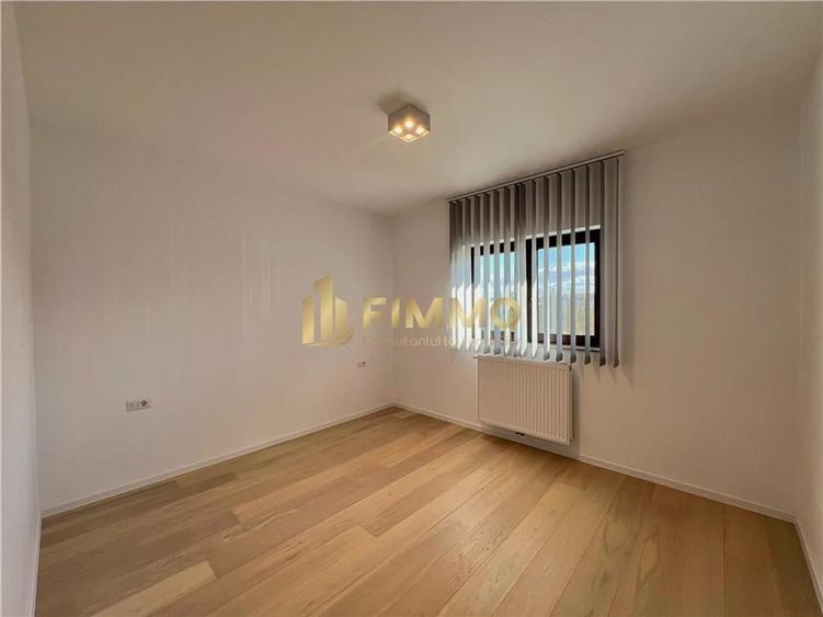 Casă individuală cu 5 camere cu Teren 1600 Mp în Pătrăuți