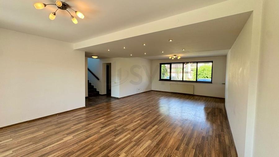Casă individuală cu 5 camere cu Teren 350 Mp în Pipera