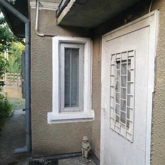 Casă cu 3 camere cu Teren 1800 Mp în Balta Albă