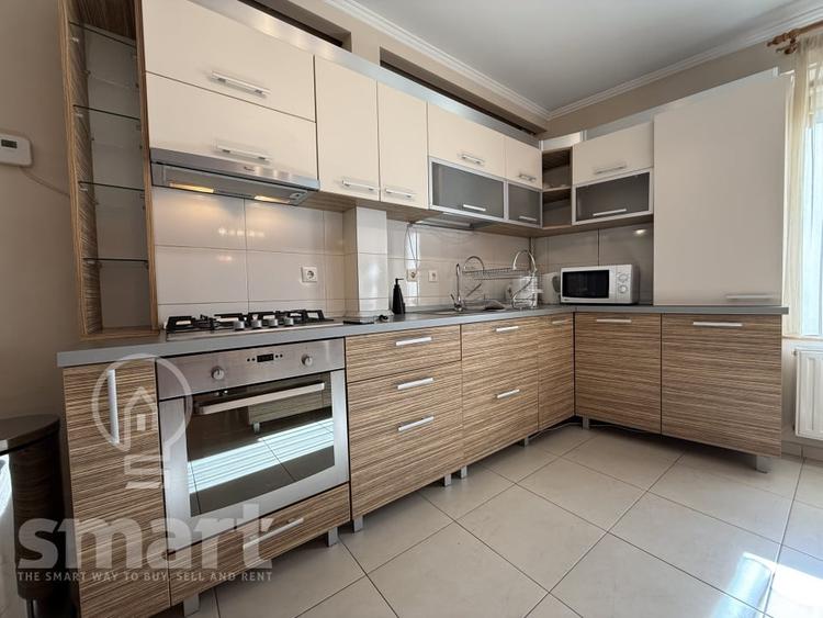 Apartament cu 3 camere semidecomandat, mobilat în Gheorgheni