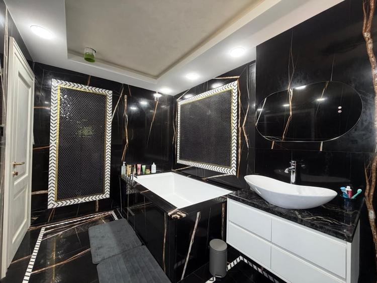 Casă individuală cu 5 camere cu Piscina în Exterior Vest