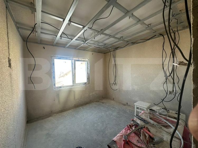 Apartament 3 camere, decomangdat, zona 8 Mai - 2