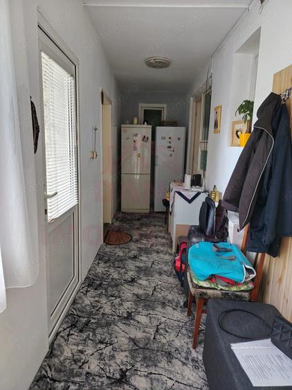 Casă cu 5 camere cu Canalizare în Central