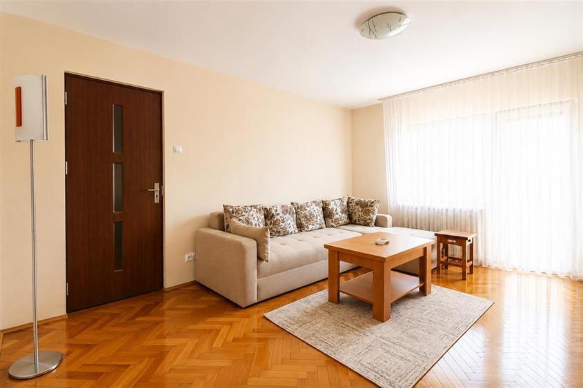 Apartament cu 3 camere decomandat în Grigorescu