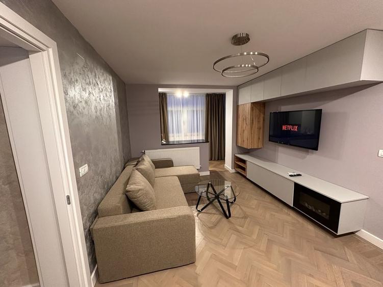 Apartament cu 2 camere semidecomandat în Central