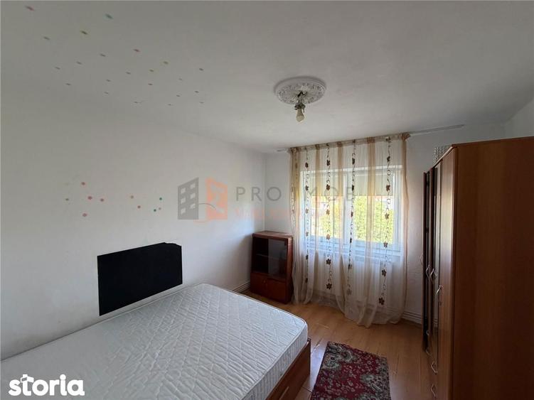 Apartament cu 2 camere semidecomandat, mobilat în Central