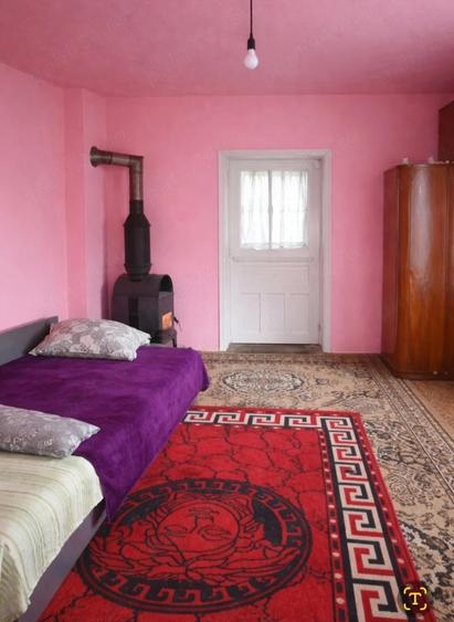 Casă cu 4 camere cu Teren 32 Mp în Deda