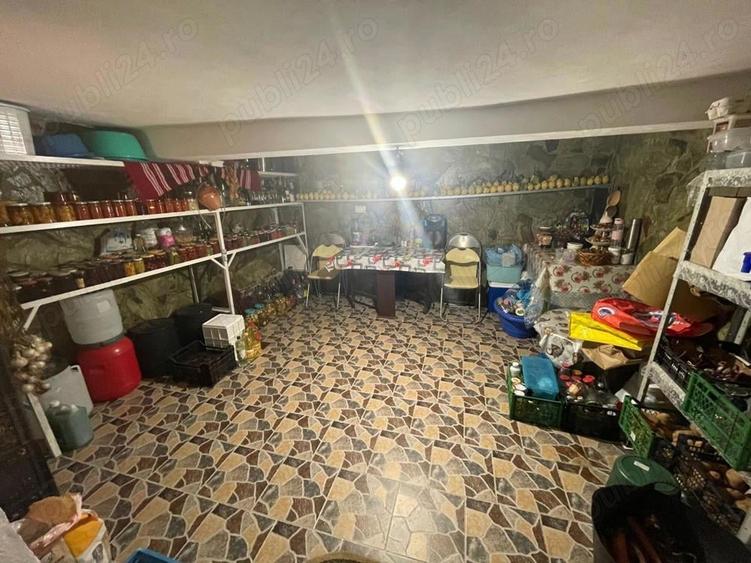 Casă cu 5 camere în Bumbești-Jiu