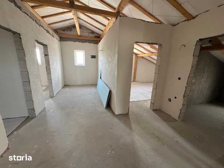 Casă cu 7 camere cu Teren 1062 Mp în Ghercești