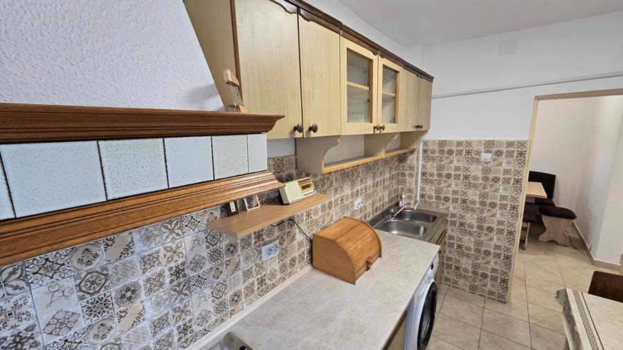 Apartament de vanzare  2 camere, renovat si mobilat complet,  central Focsani - 19