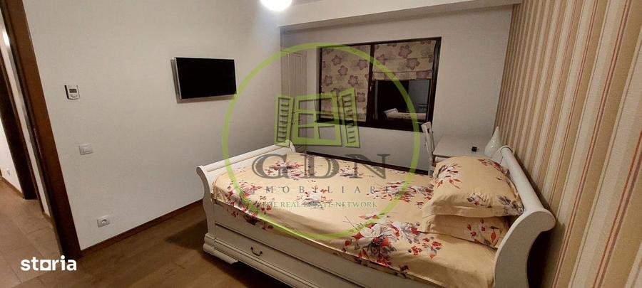 Apartament cu 3 camere, mobilat în Sub Arini