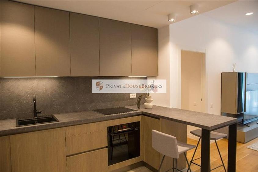 Apartament cu 2 camere semidecomandat, mobilat în Aviației
