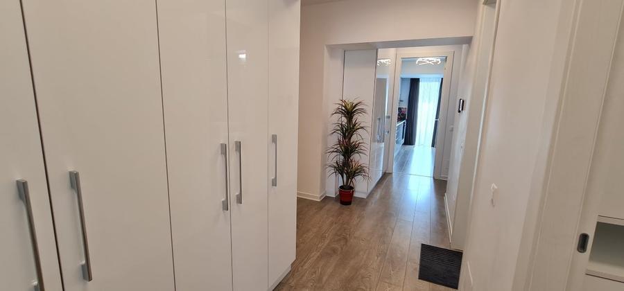 Apartament cu 3 camere decomandat, mobilat în Aviației