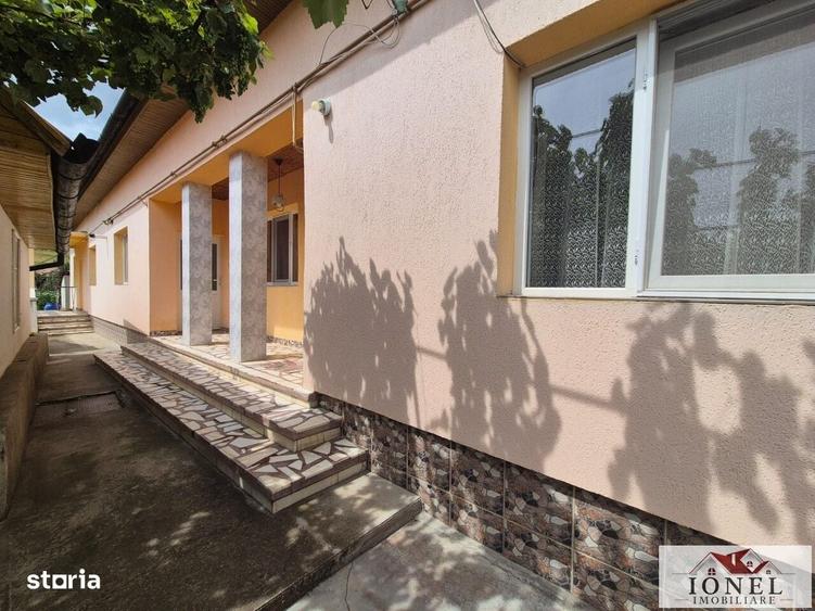Casă cu 4 camere în Central