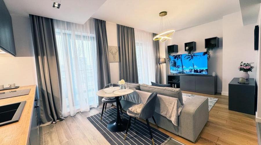Apartament cu 2 camere semidecomandat, mobilat în Dămăroaia