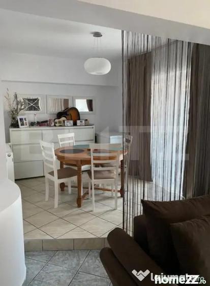Apartament cu 3 camere decomandat în Soarelui
