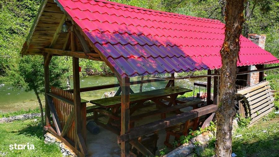 Casă cu 4 camere în Obârșia-Cloșani
