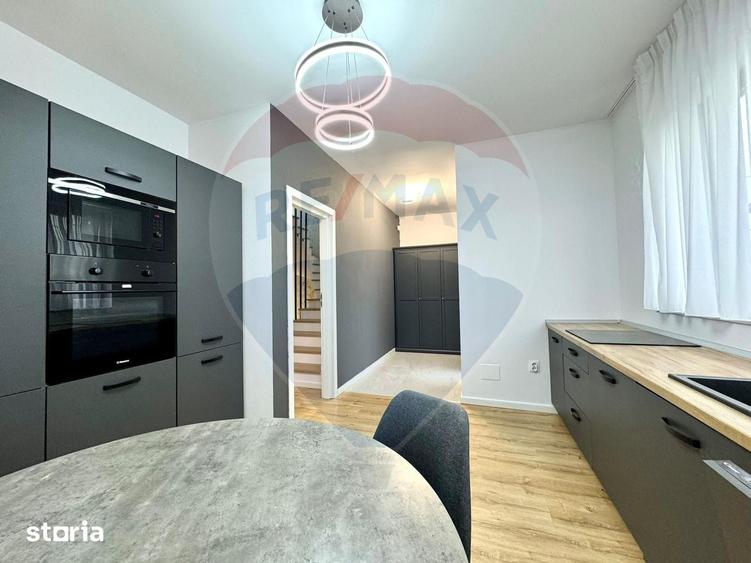 Casă cu 4 camere cu Teren 180 Mp în Borhanci