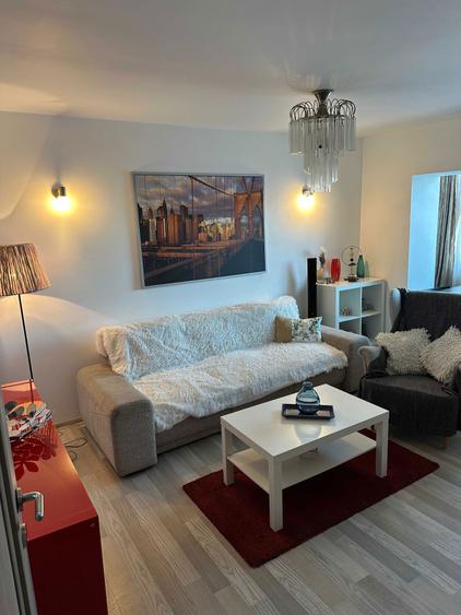 Apartament cu 2 camere decomandat în Ultracentral