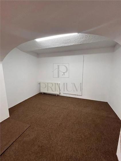 Spațiu comercial, de 100 mp, în Sinaia