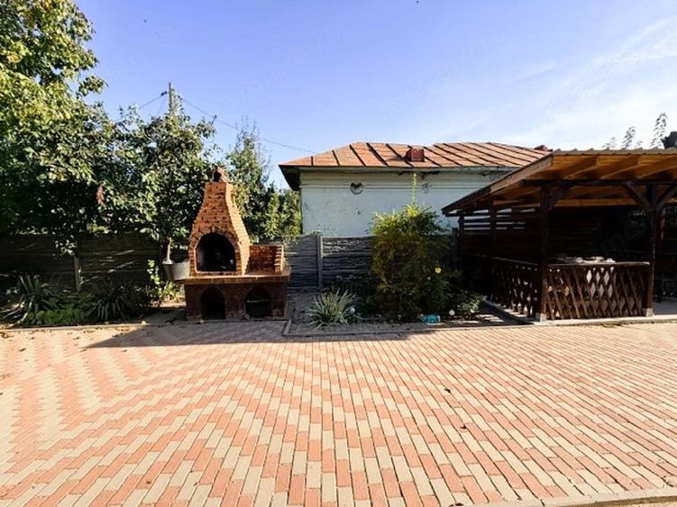Casă cu 3 camere cu Teren 2296 Mp în Vlăduleni