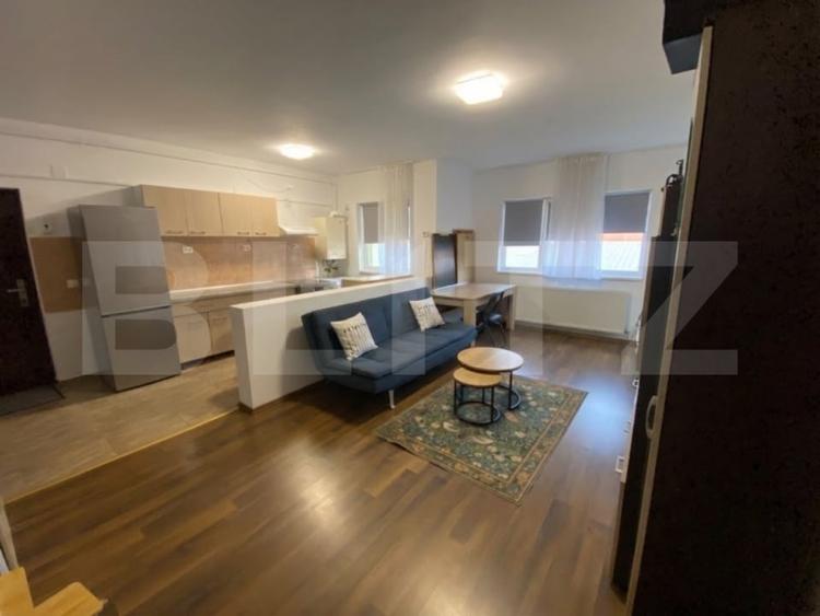 Apartament cu 2 camere semidecomandat, mobilat în Florești