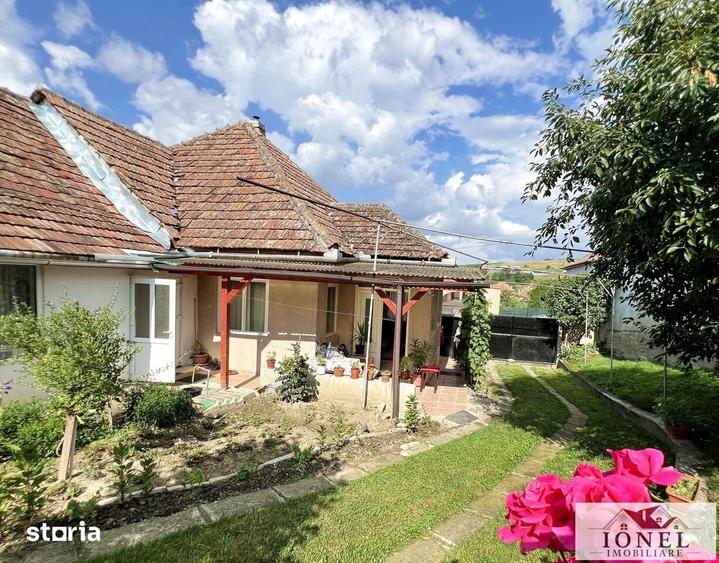 Casă cu 4 camere cu Teren 486 Mp în Șona