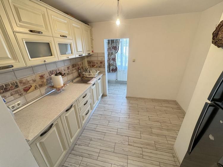 Apartament cu 2 camere decomandat, mobilat în Km 5