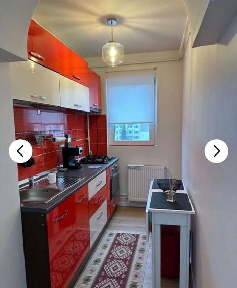 Apartament cu 2 camere semidecomandat în Piața Centrală