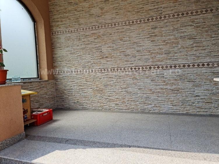 Casă cu 4 camere cu Teren 492 Mp în Cumpăna