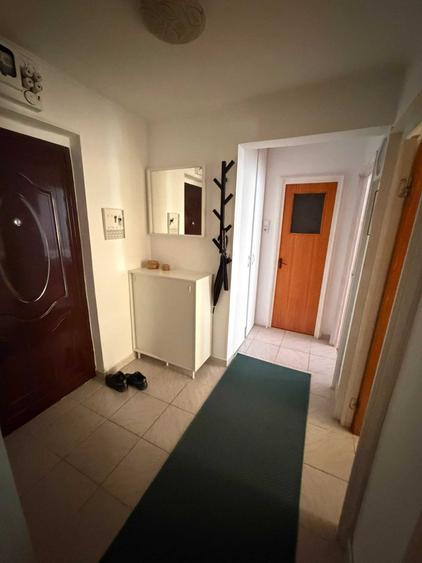 Apartament cu 2 camere decomandat în Pajura