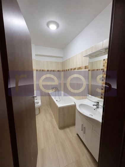 Apartament cu 2 camere semidecomandat, mobilat în Central
