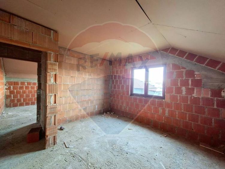 Casă în Vladimirescu, 5 camere,  garaj, 1000 mp teren. Comision 0%. - 11