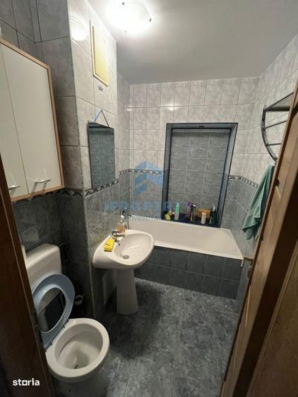 Apartament cu 3 camere, mobilat în Berceni