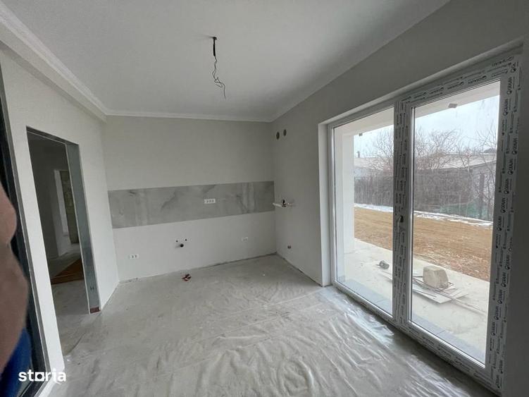 Casă cu 3 camere în Vânători